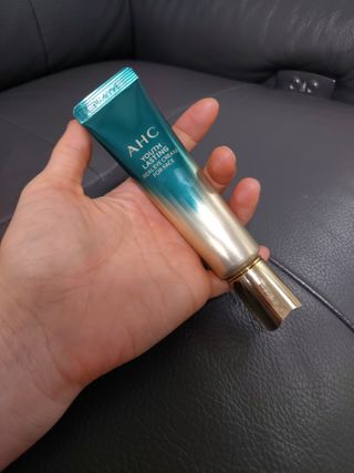 [NEW 탄력유턴 아이크림] AHC 유스 래스팅 리얼 아이크림 포 페이스 — 5점을 준 리뷰어가 2021년 3월 올린 사용 사진