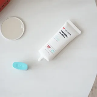 리더스코스메틱 리더스 카밍 바이오틱스 선 에센스 SPF 50+ PA++++ — 5점을 준 리뷰어가 2022년 8월 올린 사용 사진