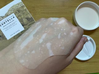스킨1004 [SKIN1004] 마다가스카르 센텔라 퀵 카밍 패드 70매 130ml — 5점을 준 리뷰어가 2024년 9월 올린 사용 사진