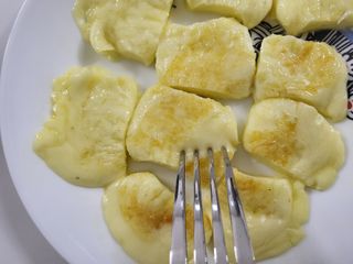 앙투어솔레 아일랜드 구워먹는 치즈 100 자연 치즈 와인안주 300g(100g x 3팩) — 5점을 준 리뷰어가 2022년 8월 올린 사용 사진