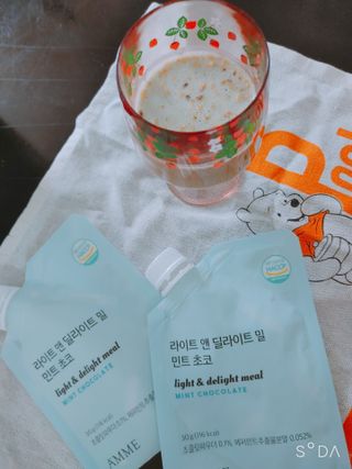 아므_이너뷰티 라이트 앤 딜라이트 밀 민트 초코 — 5점을 준 리뷰어가 2021년 7월 올린 사용 사진