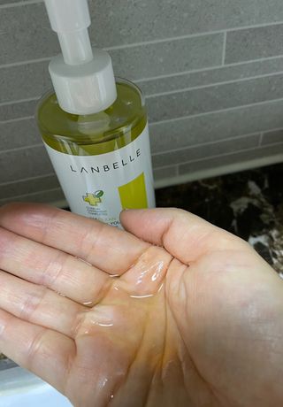 랑벨 내츄럴 딥 클렌징 오일 200ml (저자극 약산성 천연 클렌징) — 5점을 준 리뷰어가 2022년 5월 올린 사용 사진