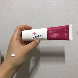 이지듀 DW-EGF 크림 다이브좀_콜라겐이 쏙쏙, 탄력피부로 다이빙 — 5점을 준 리뷰어가 2021년 2월 올린 사용 사진