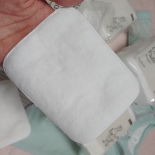 디어엘로디 프리미엄 유기농 베이비 솜티슈 40매 3 + 1 PACK — 5점을 준 리뷰어가 2021년 3월 올린 사용 사진