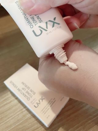 UVX 퀀텀 비너스 맑은 톤업 선세럼 — 4점을 준 리뷰어가 2024년 2월 올린 사용 사진