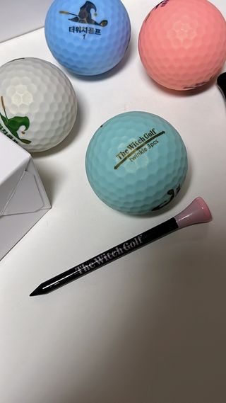 더위치골프(thewitchgolf) 프리미엄 골프 공 더위치골프 매트 펄 컬러의 3피스볼 더위치골프 골프볼 선물세트 — 5점을 준 리뷰어가 2023년 9월 올린 사용 사진