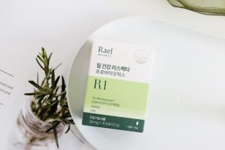 라엘 밸런스 3종 (질 건강 리스펙타 프로바이오틱스, 월경케어 보라지유, 요로건강 크랜베리) 랜덤 증정 1개 — 4점을 준 리뷰어가 2022년 11월 올린 사용 사진
