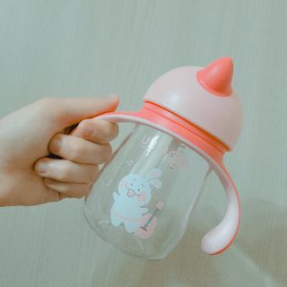 유비맘 트라이탄 코니빨대컵_컬러 랜덤 발송 — 4.5점을 준 리뷰어가 2020년 12월 올린 사용 사진