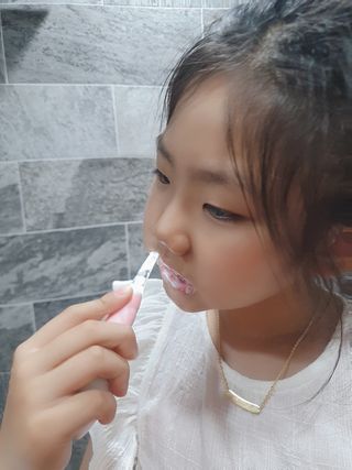 [오라덴스] 99.9 항균 칫솔모_키즈 진동칫솔 2,3단계 중 택 1 — 4점을 준 리뷰어가 2021년 7월 올린 사용 사진