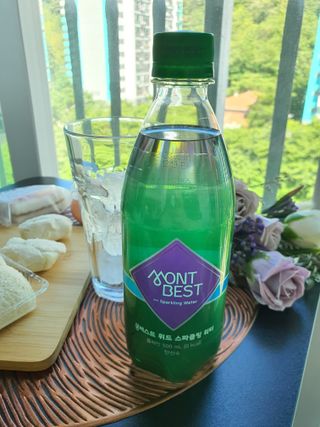 몽베스트 Montbest with Sparkling water Plain 20병 — 5점을 준 리뷰어가 2022년 5월 올린 사용 사진
