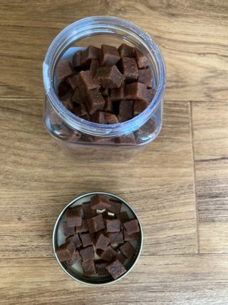 페페로니 진짜 오메가3 연어+소고기 180g+180g — 5점을 준 리뷰어가 2021년 7월 올린 사용 사진
