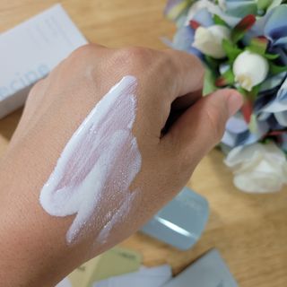 아이레시피 마일드 히알루로닉 모이스트 업 선스크린 SPF50+ PA++++ — 5점을 준 리뷰어가 2023년 6월 올린 사용 사진