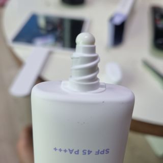 바노바기 코스메틱 바노바기 밀크씨슬 리페어 시카 선스크린 플러스 50ml — 5점을 준 리뷰어가 2023년 1월 올린 사용 사진