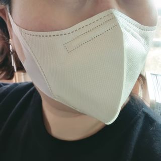 끌린에르 스포츠 귀편한 새부리형 마스크 — 4.5점을 준 리뷰어가 2022년 2월 올린 사용 사진