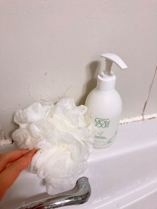 토박스코리아 몽쥬르 유아 샴푸앤워시 300ml — 5점을 준 리뷰어가 2021년 5월 올린 사용 사진