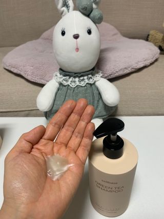 프리마인 더이상 뻣뻣하고 효과없는 탈모샴푸는 NO. 근본부터 케어하는 셀베이스 그린티샴푸(500ml) — 5점을 준 리뷰어가 2023년 2월 올린 사용 사진
