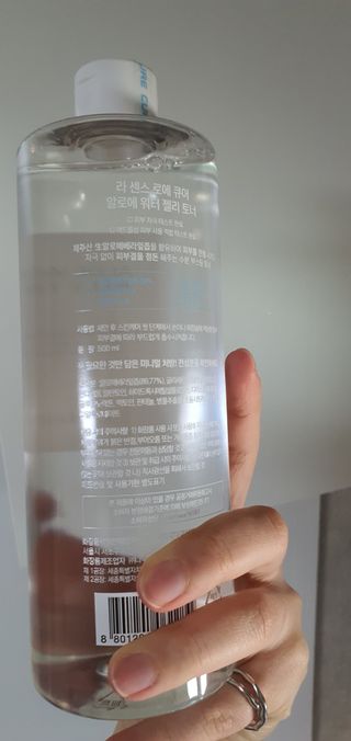 김정문알로에 큐어 큐어 알로에 워터 젤리 토너 500ml — 5점을 준 리뷰어가 2021년 4월 올린 사용 사진