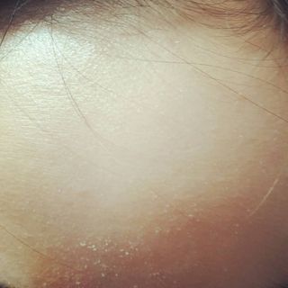 mom e 맘이 내추럴 베이비 케어 크림+바디오일 — 5점을 준 리뷰어가 2021년 2월 올린 사용 사진