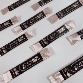 헬스업_천명진프리미엄홍삼스틱_10ml x 30포 — 5점을 준 리뷰어가 2021년 2월 올린 사용 사진