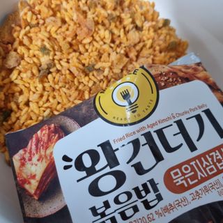 한성기업 무볼레 왕건더기 볶음밥 묵은지삼겹살 — 5점을 준 리뷰어가 2021년 11월 올린 사용 사진
