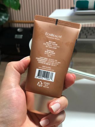 약손명가코스메틱 에오스보떼 블라인드 비비크림 50ml — 4.5점을 준 리뷰어가 2021년 9월 올린 사용 사진