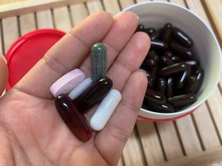 Swisse 스위스 고함량 프로폴리스 2,000mg 210정 — 5점을 준 리뷰어가 2021년 11월 올린 사용 사진