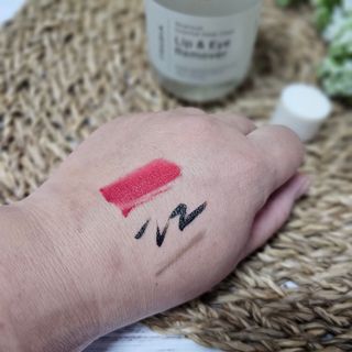 [후르디아] 눈시림없는 올영 립앤아이 리무버 — 5점을 준 리뷰어가 2023년 11월 올린 사용 사진