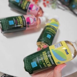 더그레잇티 콤부차 [매일유업] 더그레잇티 44kcal 콤부차 300ml *12개입 (오리지널 6개+베리리치 6개) — 5점을 준 리뷰어가 2023년 7월 올린 사용 사진