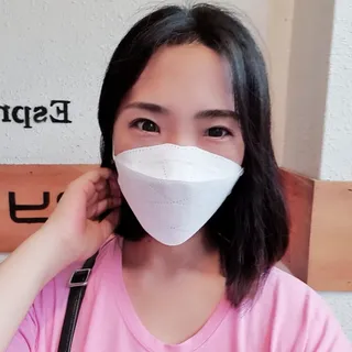 케이파이 나날마스크 [케이파이 나날] KF94 마스크 50매입 (개별포장) ,  여름에도 좋은 숨쉬기 편한 순수 국산 마스크 — 5점을 준 리뷰어가 2022년 7월 올린 사용 사진