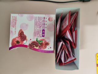 헬스업_쁘띠쁘띠석류콜라겐젤리_20g x 14포 — 5점을 준 리뷰어가 2021년 3월 올린 사용 사진