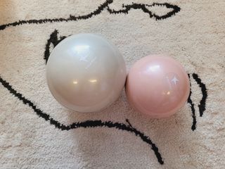 트라택 쿠셔닝 웨이트볼 0.5kg + 1kg SET — 5점을 준 리뷰어가 2022년 4월 올린 사용 사진