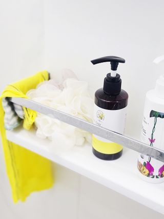 라라로즈데이 시즌2 여성청결제 200ml 아로마 페미민 클렌저, 독일더마인증 — 5점을 준 리뷰어가 2021년 9월 올린 사용 사진