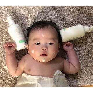 mom e 맘이 내추럴 베이비 케어 샴푸앤바스+로션 — 4점을 준 리뷰어가 2021년 1월 올린 사용 사진