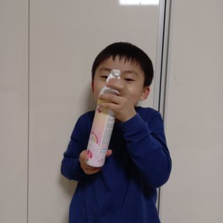 주식회사 권브라더스 [권브라더스] 목욕놀이 필수템, 핑키공주 유아버블클렌저 300ml 대용량 몽글몽글 구름 속 딸기향 — 5점을 준 리뷰어가 2022년 1월 올린 사용 사진