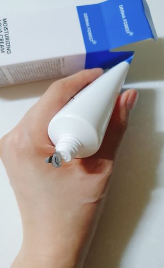더마포레스트 모이스처라이징 아쿠아크림 / 수분크림 히알루론산 펩타이드 보습 미백 주름개선 — 5점을 준 리뷰어가 2021년 7월 올린 사용 사진