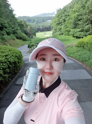 아이레시피 마일드 히알루로닉 모이스트 업 선스크린 SPF50+ PA++++ — 5점을 준 리뷰어가 2023년 6월 올린 사용 사진
