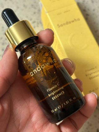 스킨큐어 산다화 비타민c 화이트닝 에센스 30ml — 5점을 준 리뷰어가 2023년 10월 올린 사용 사진