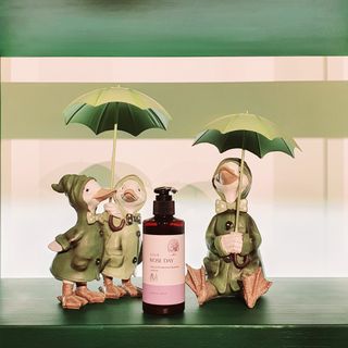 라라로즈데이 시즌2 여성청결제 200ml 아로마 페미민 클렌저, 독일더마인증 — 5점을 준 리뷰어가 2021년 8월 올린 사용 사진