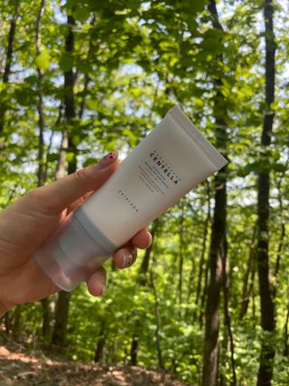 MF[스킨1004] 마다가스카르 센텔라 히알루-시카 워터핏 선세럼 50ml — 5점을 준 리뷰어가 2024년 5월 올린 사용 사진