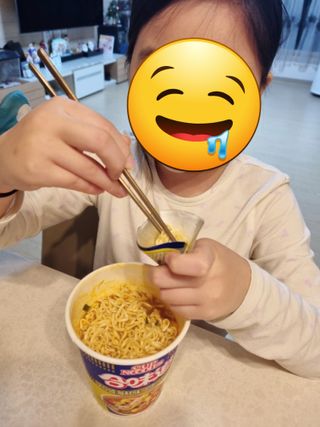 NISSIN 닛신 컵누들  4종 - 씨푸드오리지날, 씨푸드 스파이시, 씨푸드 커리, 씨푸드 XO소스 — 4.5점을 준 리뷰어가 2023년 2월 올린 사용 사진