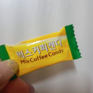 (주) 피치코리아 믹스커피캔디76g x2개입 — 3.5점을 준 리뷰어가 2022년 11월 올린 사용 사진