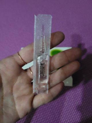 유니베르소 산소앰플 7일 집중케어 앰플 — 5점을 준 리뷰어가 2021년 6월 올린 사용 사진