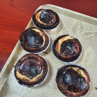 디앙뜨 포르투갈 에그타르트 오리지널 맛+패션후르츠+초콜릿타르트 맛 중 택1 — 5점을 준 리뷰어가 2021년 8월 올린 사용 사진