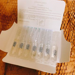 유니베르소 산소앰플 7일 집중케어 앰플 — 5점을 준 리뷰어가 2021년 7월 올린 사용 사진