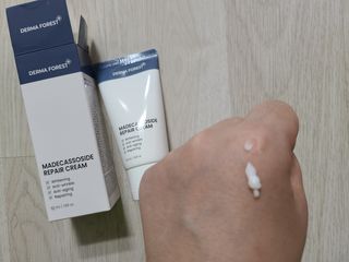 더마포레스트 마데카소사이드 리페어 크림 / 캐비아추출물 병풀추출물 시카케어 미백 주름개선 — 3점을 준 리뷰어가 2021년 6월 올린 사용 사진