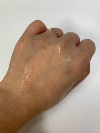 리더스코스메틱 리더스 카밍 바이오틱스 에센스 워터 — 4.5점을 준 리뷰어가 2021년 12월 올린 사용 사진
