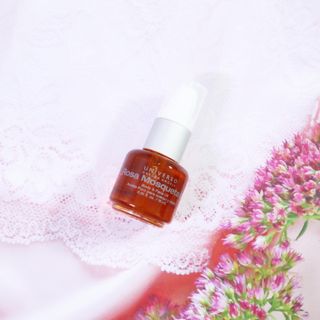 유니베르소 로즈힙 오일 15ml — 5점을 준 리뷰어가 2021년 4월 올린 사용 사진