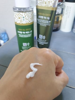 조아산코스메틱 승비 오리엔탈 허브 크림 + 승비 오리엔탈 허브 스킨 — 5점을 준 리뷰어가 2021년 11월 올린 사용 사진