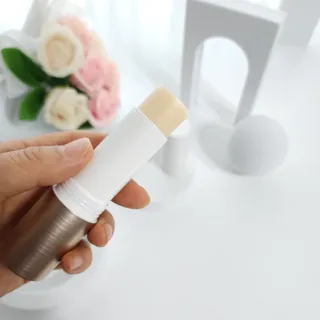 [사가수] 민감피부를 위한 진정 항산화 안티에이징, 더사가오브수 효혜윤 보태니컬 에너지 아이포올 스틱 — 5점을 준 리뷰어가 2023년 2월 올린 사용 사진