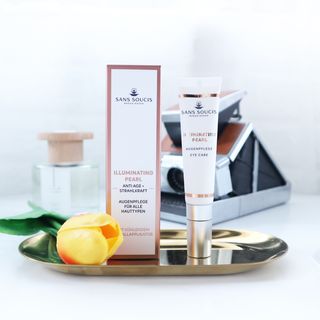산수시 일루미네이팅 펄 영양 다크서클 스틱 아이 크림 케어 15ml — 5점을 준 리뷰어가 2021년 5월 올린 사용 사진